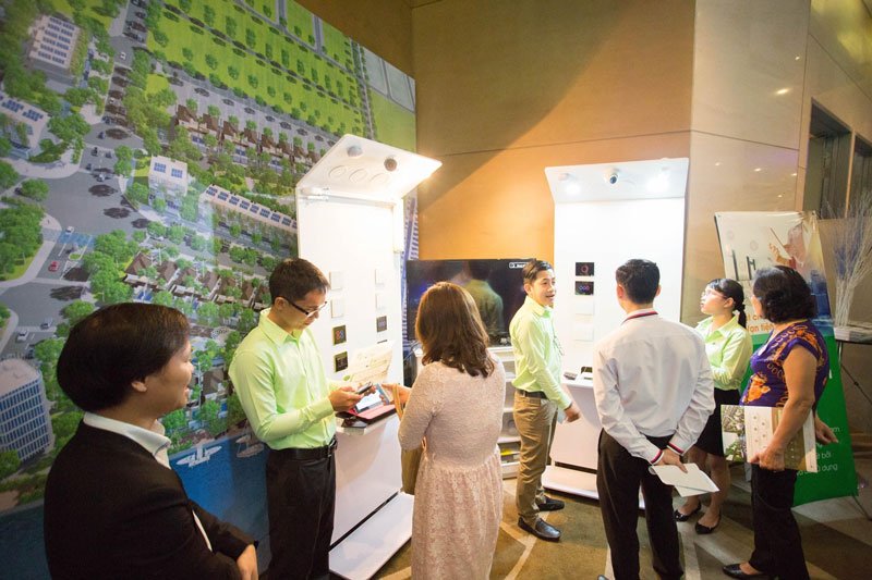 Các khách hàng và chủ đầu tư dành nhiều sự quan tâm đặc biệt cho giải pháp nhà thông minh Lumi - điểm nhấn quan trọng trong dự án Marina Complex