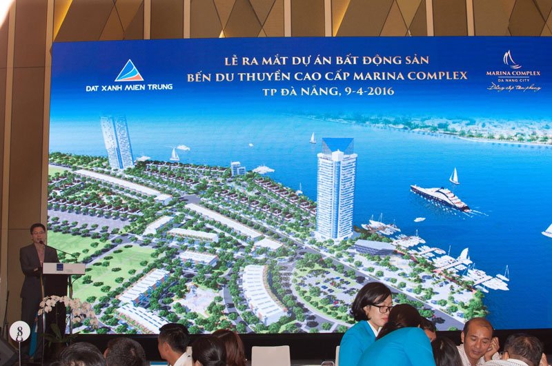 Tổng Giám đốc Lumi Việt Nam - Ông Nguyễn Đức Tài phát biểu các giải pháp tiện ích của ngôi nhà thông minh tại dự án