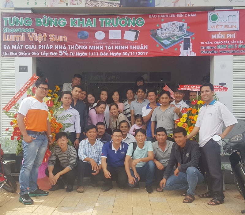 Sở hữu diện tích gần 100m2, lại nằm ngay ở vị trí địa lý đắc địa là lợi thế của showroom lumi Việt Nam Việt Sun