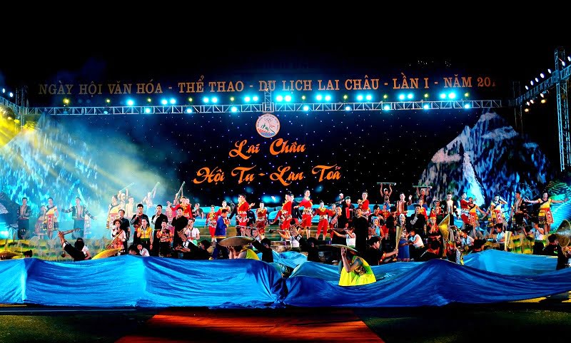 Ngày hội Văn hóa, thể thao và du lịch lần thứ I năm 2017. Với chủ đề “Lai Châu – Hội tụ và lan tỏa” diễn ra từ ngày 13 – 15/10/2017.