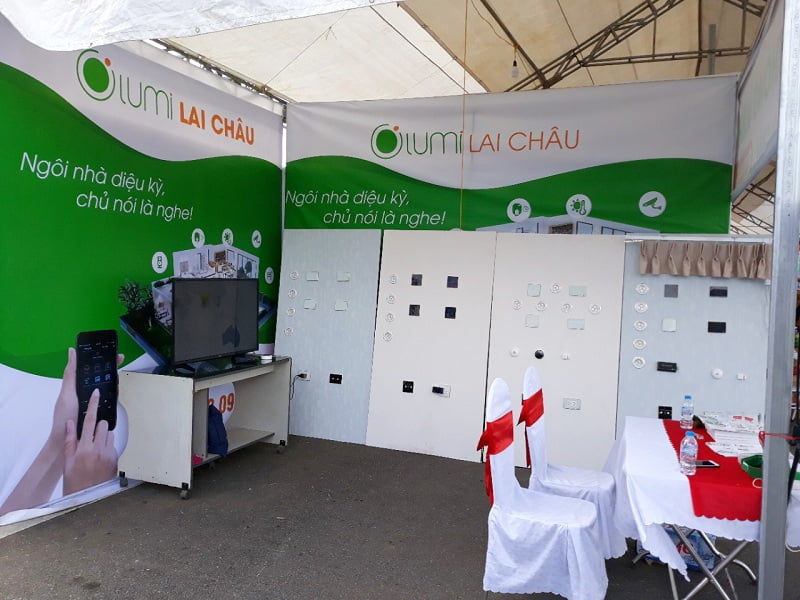 Chỉ một nốt chạm hay một câu lệnh, bạn đã có thể bật/tắt, kiểm soát toàn bộ các thiết bị trong gia đình một cách dễ dàng