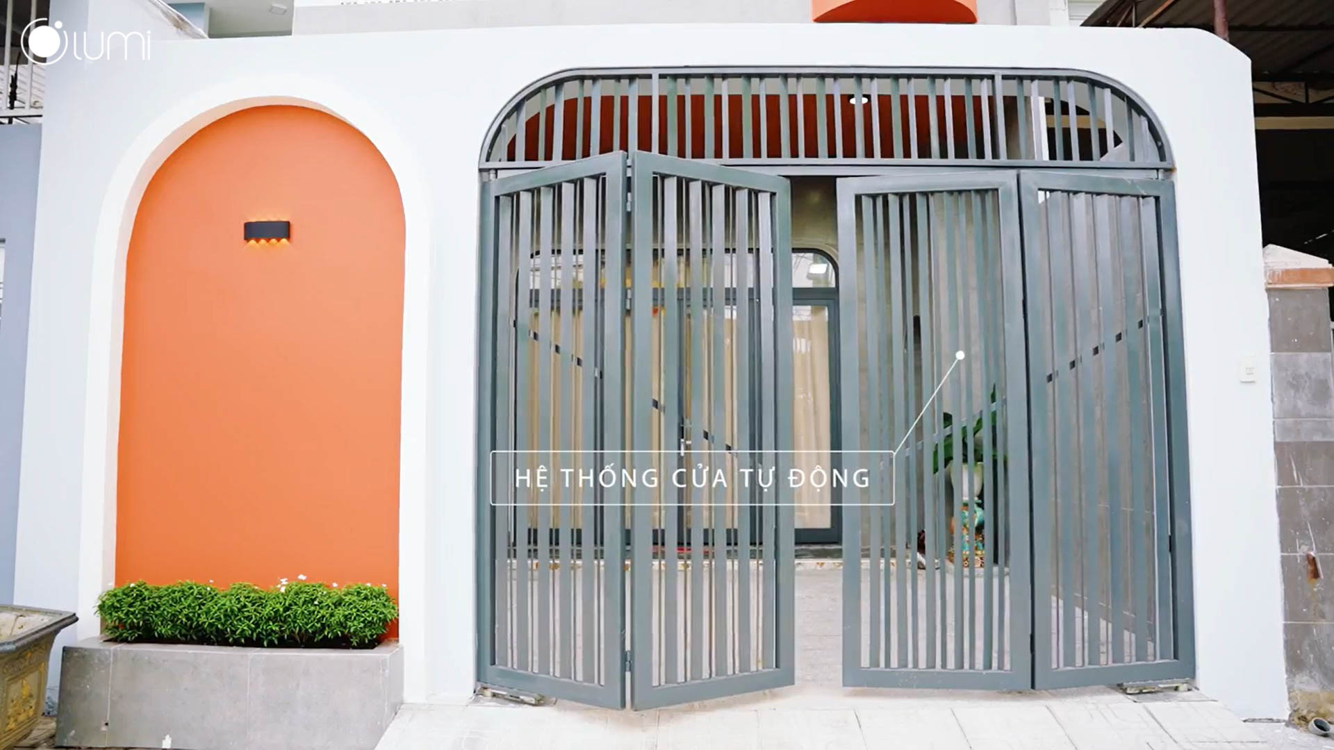 Hệ thống cổng thông minh đón khách khi chủ nhà ở bất cứ đâu