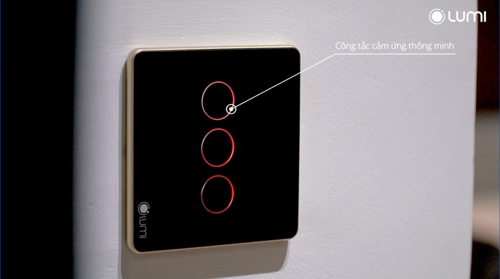 Hệ thống công tắc thông minh được trang bị khắp căn hộ