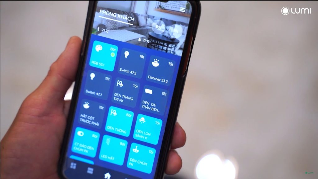 Điều khiển qua app Lumi Life