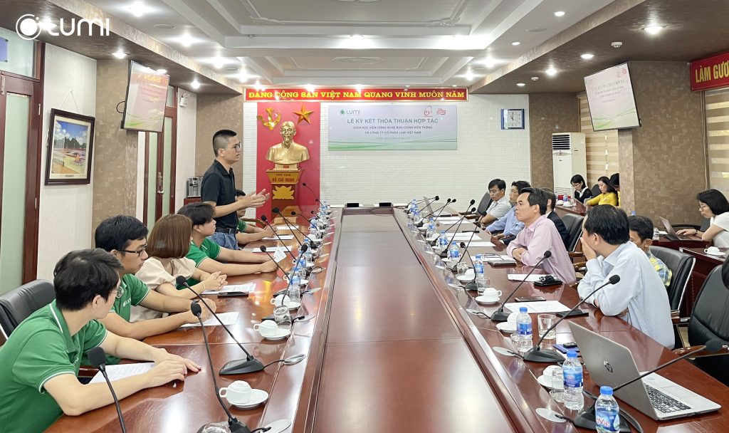 ong-nguyen-tuan-anh-chu-tich-hdqt-lumi-viet-nam-bay-to-tran-tro-ve-nguon-nha-luc-IoT-hien-tai-cua-viet-nam