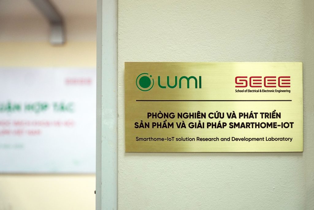 Phòng nghiên cứu và phát triển sản phẩm Smarthome - IoT tại trường Điện - Điện tử