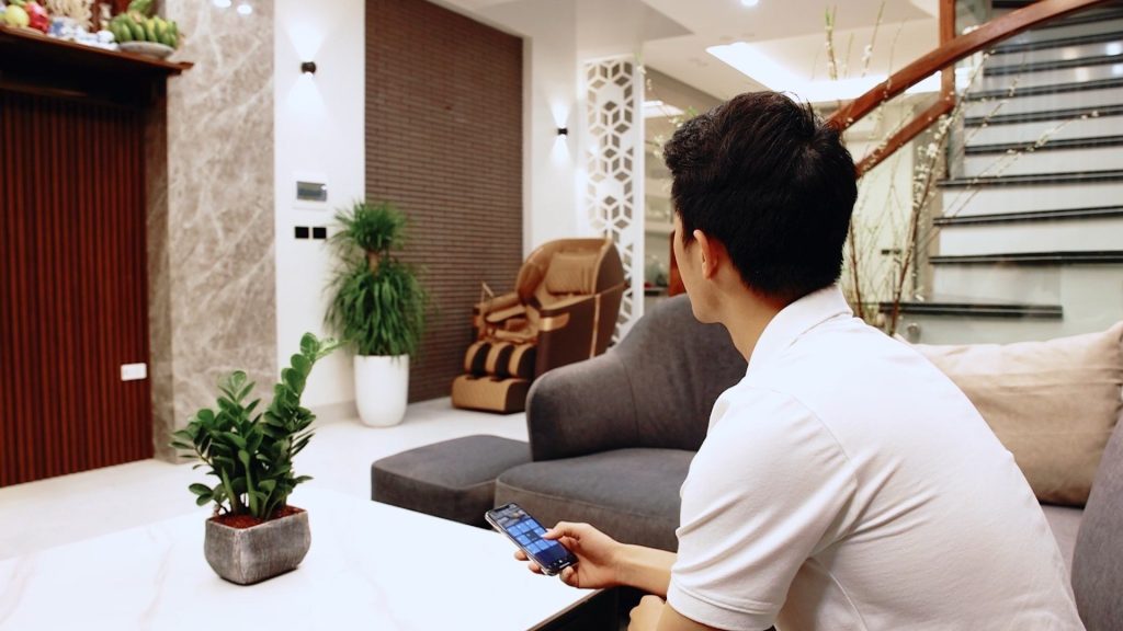 Dễ dàng điều khiển mọi thiết bị qua smartphone