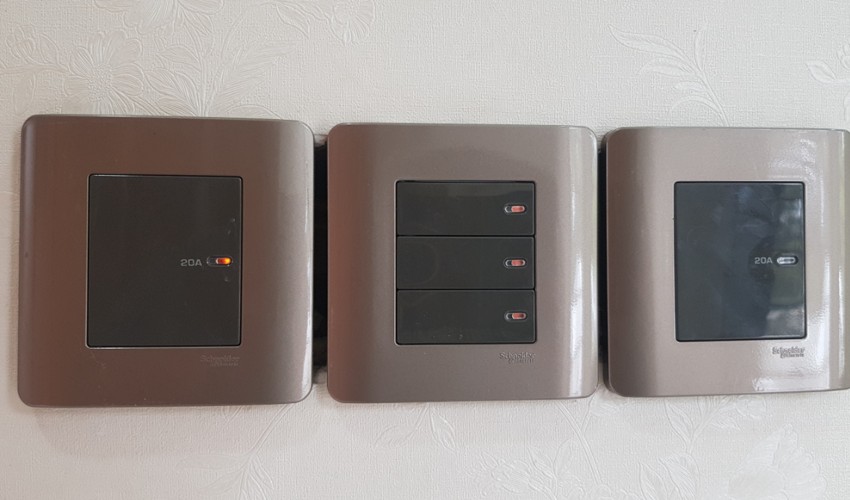 Công tắc Schneider