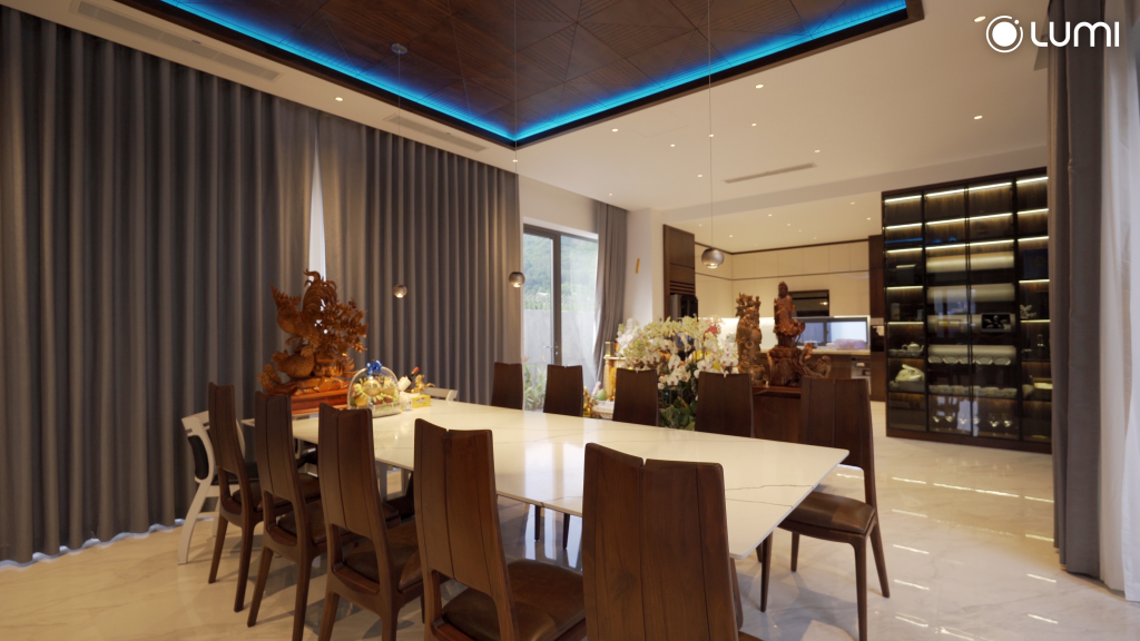 Không gian phòng ăn ấm cúng, sống động với đèn thả, đèn LED…