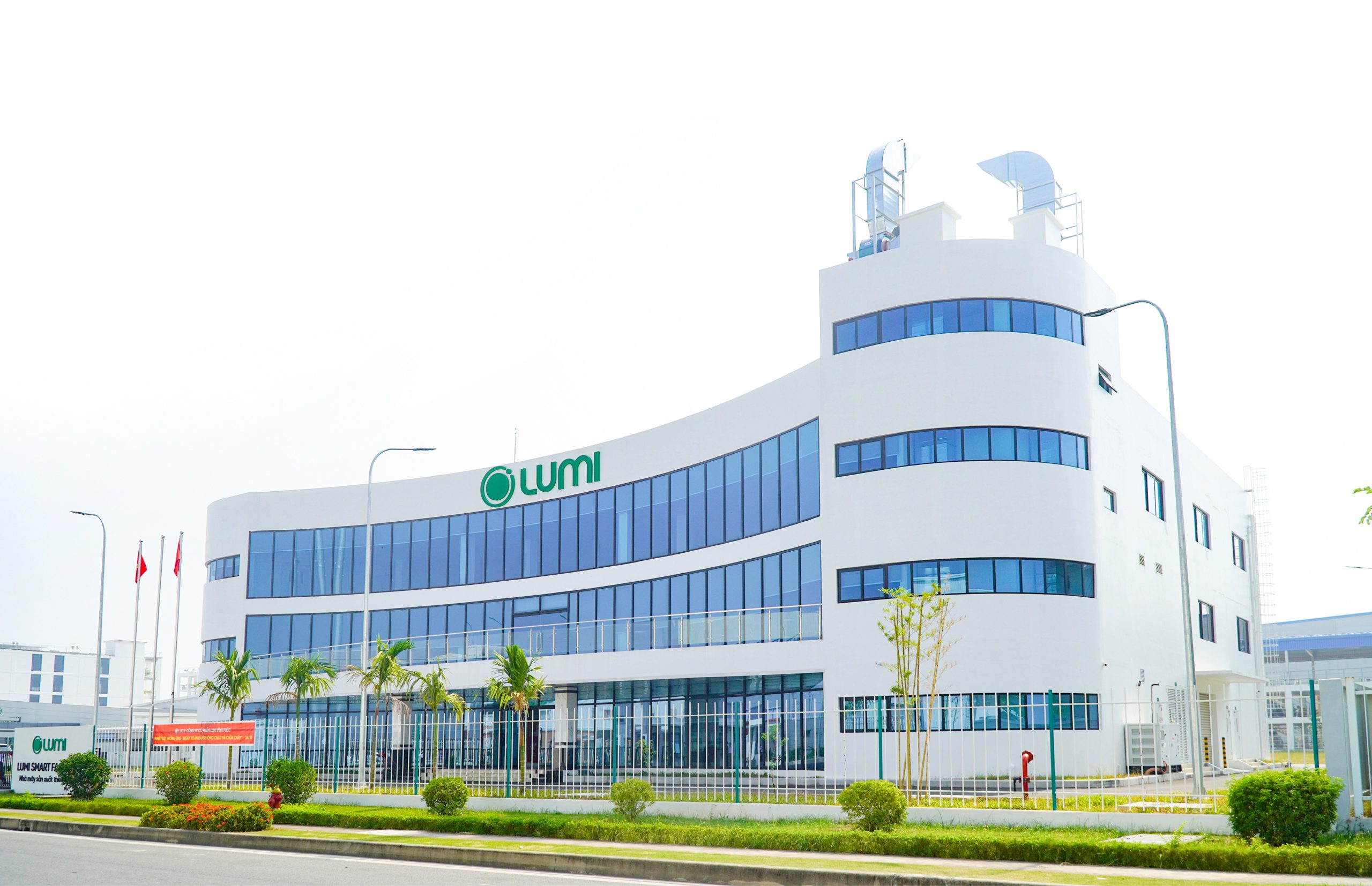 Lumi Smart Factory với quy mô 6000m2