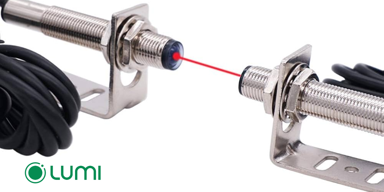 Cảm biến tiệm cận hoạt động dựa trên nguyên lý tạo ra một trường điện từ xung quanh cảm biến